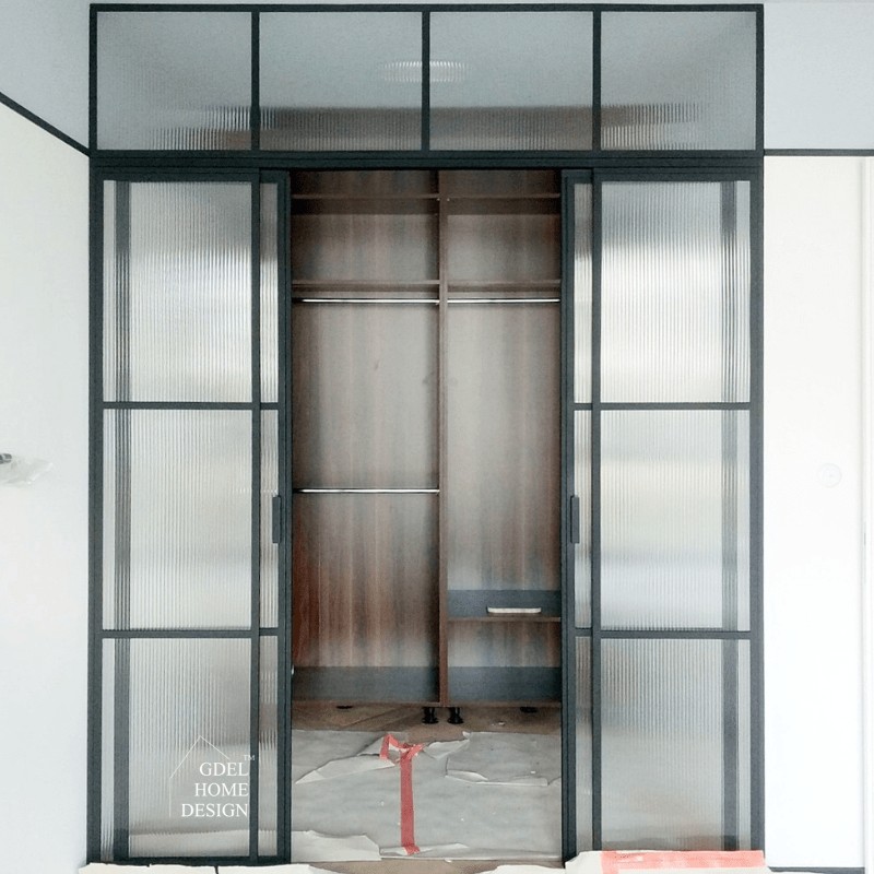Szklane drzwi przesuwne podwójne szkło ornamentowe