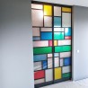 Drzwi loftowe z kolorowym szkłem ornamentowym