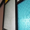światło i prywatność z drzwiami loftowymi: szkło ornamentowe