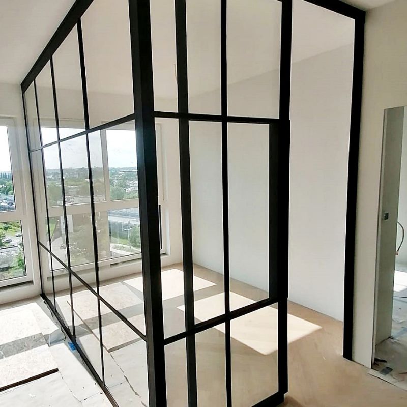 Zabudowa narożna loftowa z drzwiami przesuwnymi