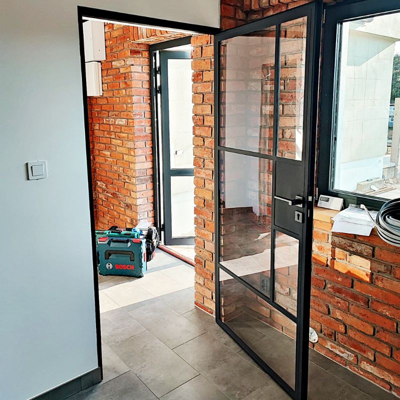 Drzwi loftowe z zamkiem do biura Drzwi loftowe z zamkiem do biura