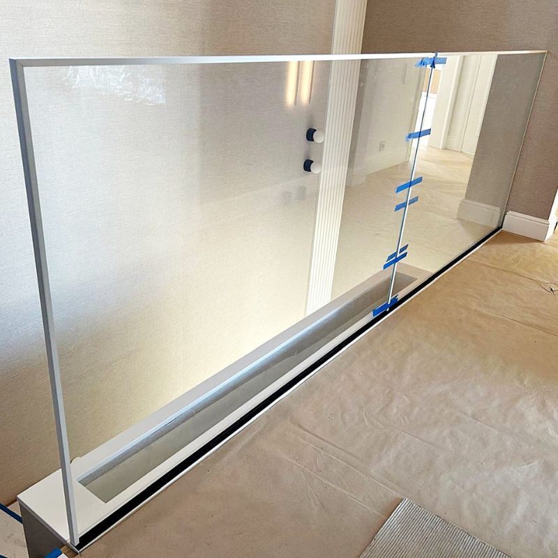 Minimalistyczna balustrada szklana montowana w podłodze