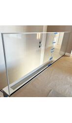 Minimalistyczna balustrada szklana montowana w podłodze