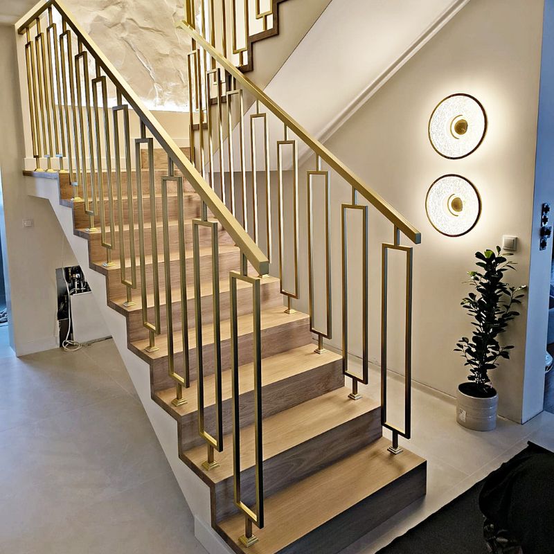 Złota balustrada geometryczna satynowa