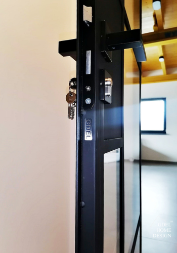 Drzwi loftowe z zamkiem na klucz